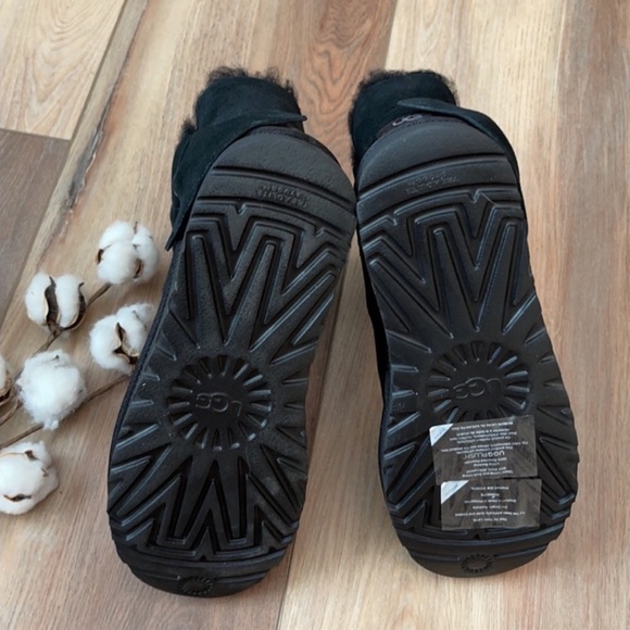 🌿UGG🌿 CLASSIC MINI TWIST BOOTS - Picture 7 of 10